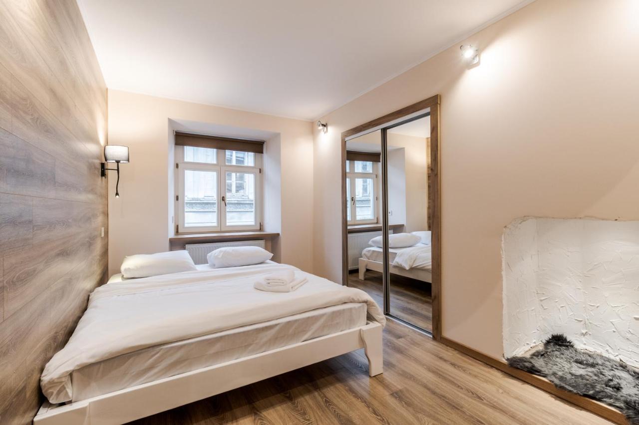 Staroevreyska Timber Apartment Leopoli Esterno foto